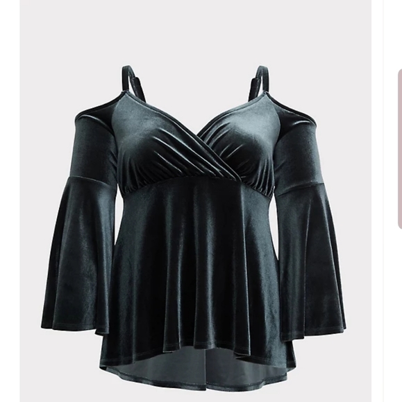 Green velvet torrid shirt - Picture 2 of 3